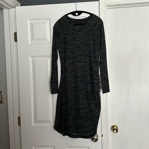 Beautiful cozy fitted Banana Republic dress size small black